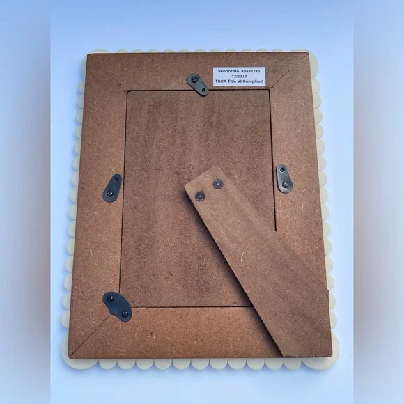 Cream Scalloped Photo Frame The World Traveler Collection INDIA - Picture 3 of 6